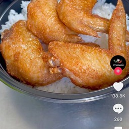 ข้าวไก่ทอดน้ำปลา