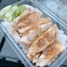 ยุ้ยโฮมเมด Yui Homemade บ้านกลางทุ่งนา