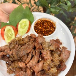 เนื้อย่างคลุกฝุ่น