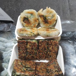 สี่เหลี่ยม 4 ชิ้น ไส้เผือก 4 ลูก