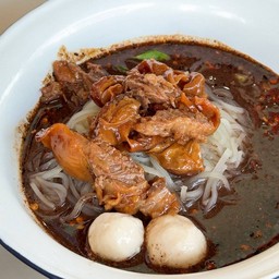 ก๋วยเตี๋ยวเรือ ( หมูตุ๋น)