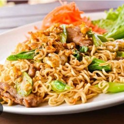 ผัดมาม่า