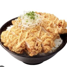 ข้าวไก่กรอบซอสมาโย