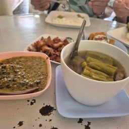 ร้านข้าวแกงตำรับแม่ล้วน เพชรบุรี เพชรบุรี