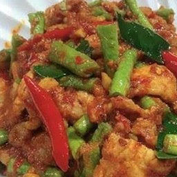 พริกแกงหมูชิ้น