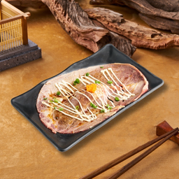 ซูชิเนื้อวากิวสันคอ                        ( Wagyu Chuck Sushi )