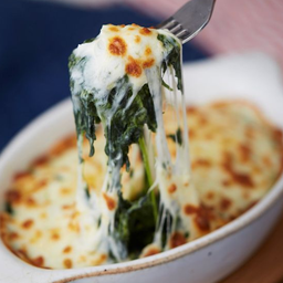 Baked Spinach w. Cheese + Bacon / ผักโขมอบชีสเบคอน