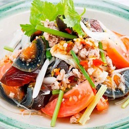 ยำไข่เยี่ยวม้า