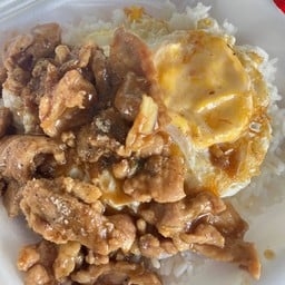 ทอดกระเทียมราดข้าว