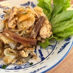 401 ก๋วยเตี๋ยวคั่วไก่