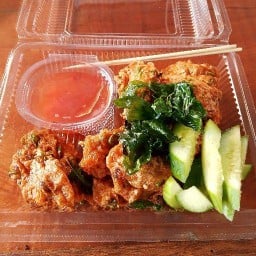 ทอดมัน ปลากราย ตลาดศูนย์ สาขา1มีที่เด่วในกำแพงเพชร