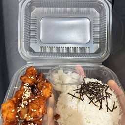 ข้าวไก่ทอดเกาหลี [ ฮาลาล ]