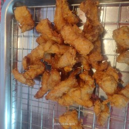 หมูทอด-ส้มตำ