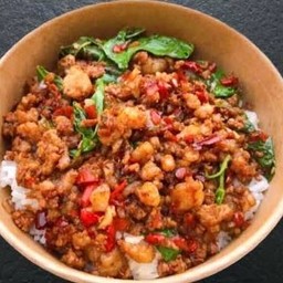 ข้าวกะเพราหมูสับพริกแห้ง