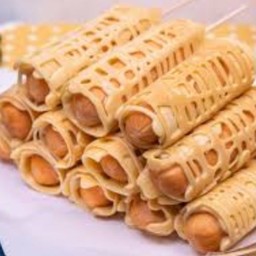 แพนเค้กไส้กรอก 1  ชุด มี 3 ชิ้น