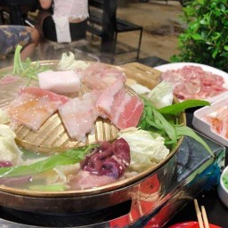 หมูกระทะจันทร์เจ้าขา ( ไม่มีเตากระทะให้ยืมค่ะ) มหาชัย