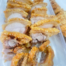 ตาตี่หมูกรอบ