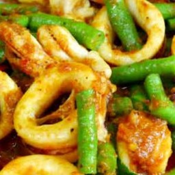 พริกแกงปลาหมึก