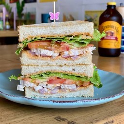 Sriracha Aioli Chicken Sandwich