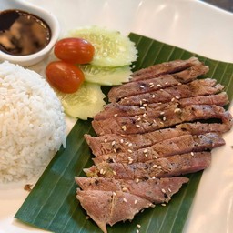 ข้าวหน้าสันคอหมูย่างซูวี (100กรัม)