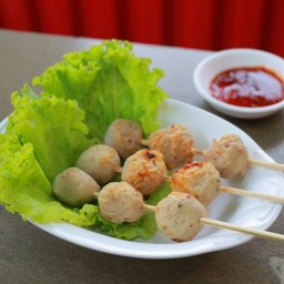 ลูกชิ้นปิ้ง🍡🐽🐷