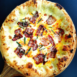 Pizza Bacon + Mashed potato w. 4 cheese / พิซซ่า เบคอนรมควัน ท๊อปบน 4 ชีส+มันบด