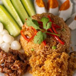 ข้าวผัดน้ำพริกลงเรือ