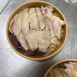 ข้าวมันไก่ต้ม พิเศษเพิ่มไก่เพิ่มข้าว