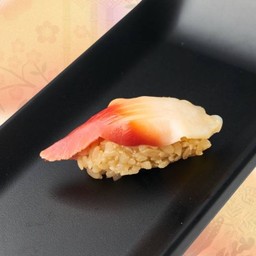 ซูชิหอยปีกนก                           (Hokkigai Sushi)