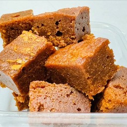 ชาไทยบราวนี่คิวบ์ Thai tea brownie cube