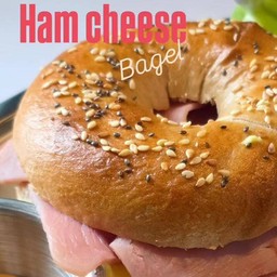 Ham cheese bagel เบเกิลแฮมชีส