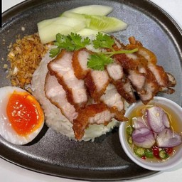 ข้าวหน้าสามชั้นทอด+ไข่เป็ดมะตูม