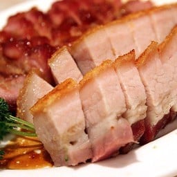 (HK Express)หมูแดง หมูกรอบ