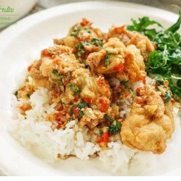 กระเพราไก่ราดข้าว