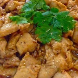 ไก่กระเทียม (กับข้าว