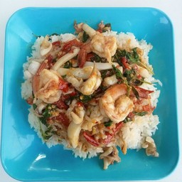 ข้าวผัดกระเพราทะเล