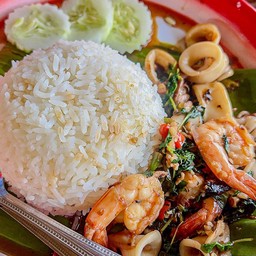 ข้าวกระเพราทะเล
