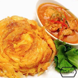 ข้าวพะแนงหมู+ท้อปปิ้ง