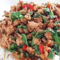 ผัดกะเพรา (ราดข้าว)