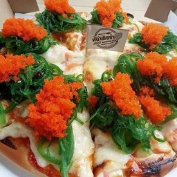 พิซซ่าหน้าสาหร่ายไข่กุ้งถาดใหญ่