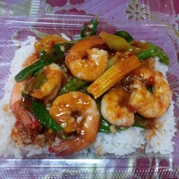 พริกแกงกุ้ง ราดข้าว