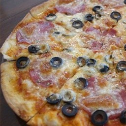 พิซซ่าซาลามี Salami Pizza