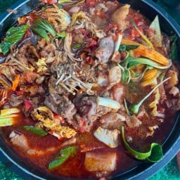 เฉียวเกอเกอหม่าล่า ชาบู ศรีนครินทร์