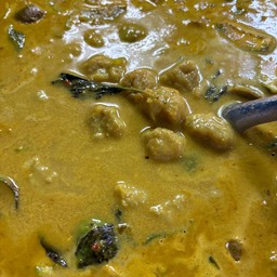 แกงเขียวหวานเนื้อปลา