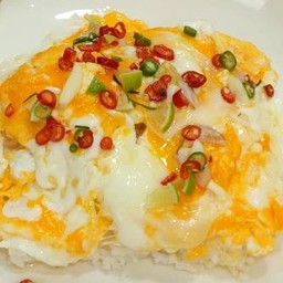 ข้าวไข่ขยี้ + พริกน้ำปลารสเด็ด