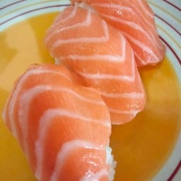 ข้าวปั้นแซลม่อน มี 3 คำ