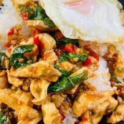 กะเพราไก่+ไข่ดาว