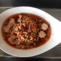 ก๋วยเตี๋ยวรวมหมูต้มยำมะนาว