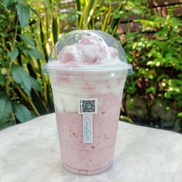 สตรอเบอรี่สดปั่นนมสด+โยเกิร์ต