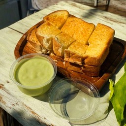 ปังแผ่นอบเนย +ดิปสังขยาใบเตย